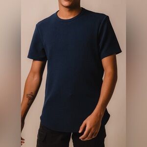 Professional Athlete Owned One Bone Bullet Tee
Navy – Men’s 0 (XL)